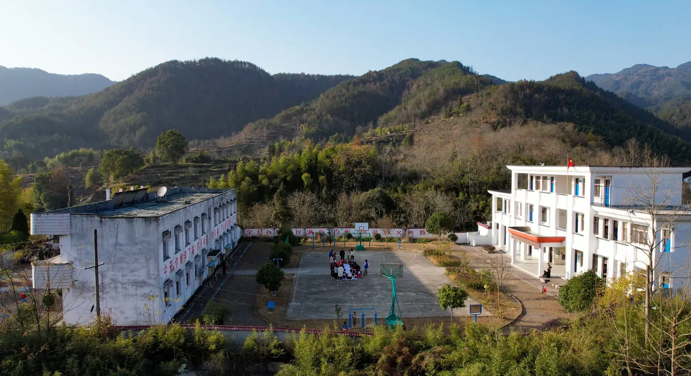 王畈小学影像记录 15：记录山村学校广播站在王畈小学的项目现场与校园日常。