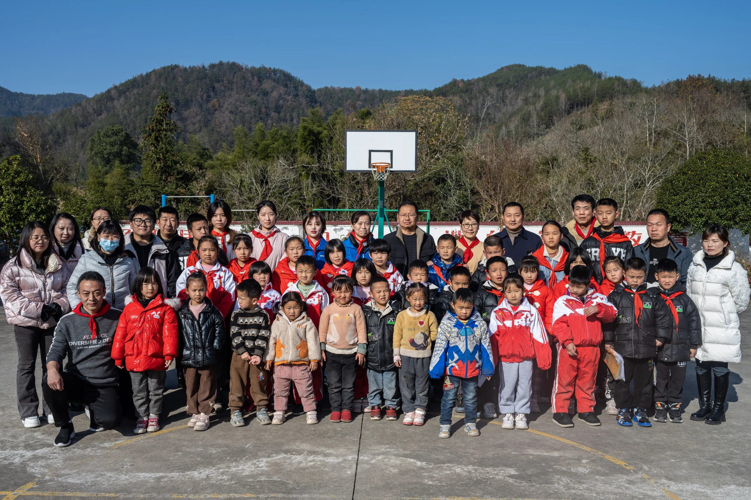 王畈小学项目合影