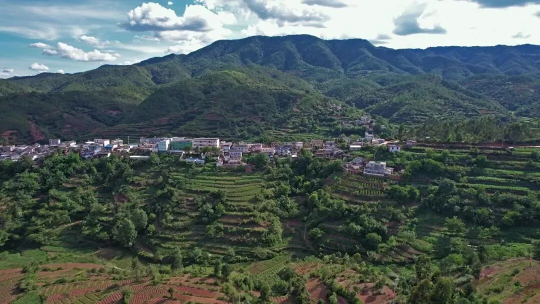 腊湾民族小学山村学校广播站开播了,梦想和歌谣在山谷回响!项目记录图片