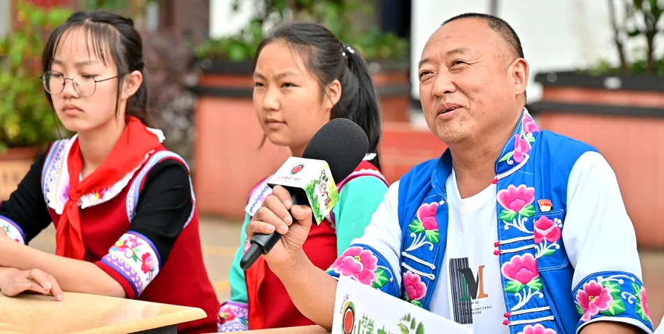 腊湾民族小学山村学校广播站开播了,梦想和歌谣在山谷回响!项目记录图片