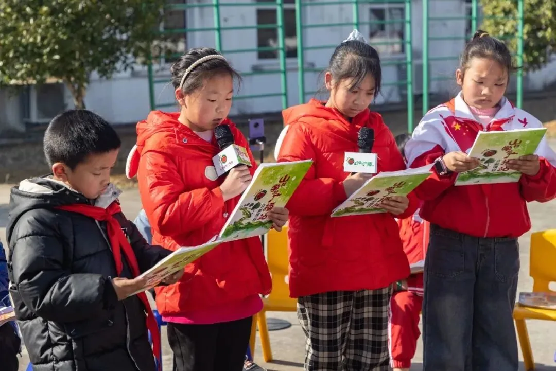 听见梦想｜大别山王畈小学·山村学校广播站开播了！项目记录图片